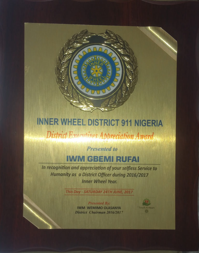 Appreciation Service Award, District Selfless Service to Humanity – 2016/2017